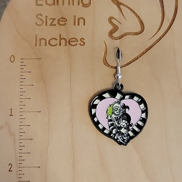 BEETLEJUICE EARRINGS - Picture 4 of 5